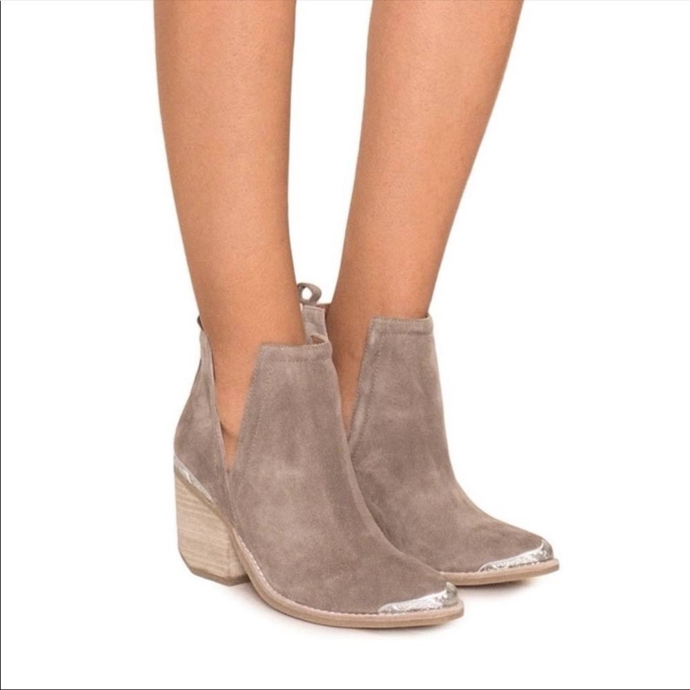 Jeffrey Campbell Cromwell Cutout Boot - Taupe